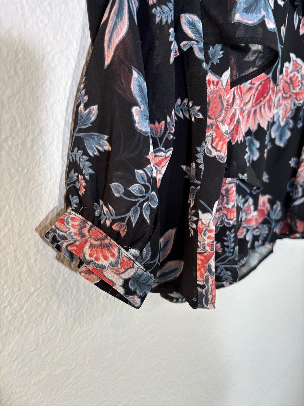 NWT Olivaceous Black Floral Off-Shoulder Blouse with Pink & Blue Flowers Small - Picture 7 of 11